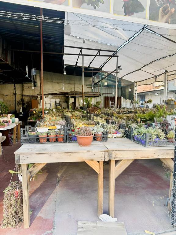 Bayraklı Tepe Kule Merkezi Konumda Devren Kiralık Dükkan 1