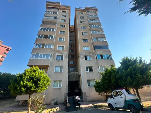 Beylikdüzü Marmara Mahallesinde Satılık Daire 3+1 145 M2 Hanımeli Sitesinde 2