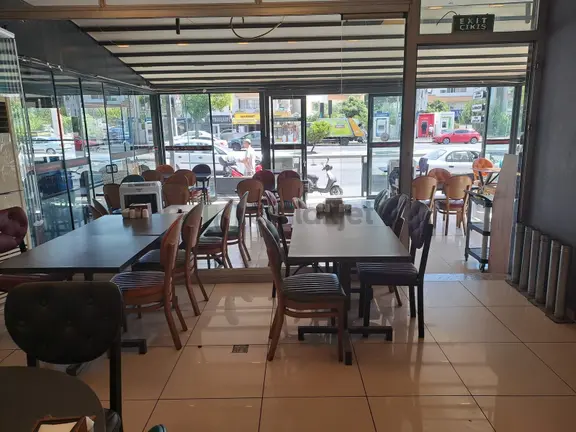 Yeni Girne'de Cadde Üzeri Aktif Devren Kiralık Restoran 2