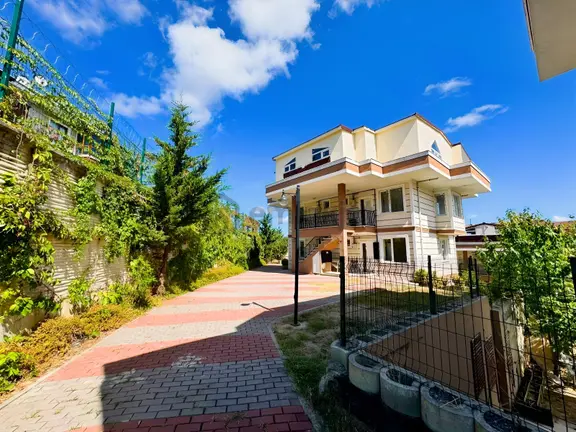 Remax Anka'dan Greenvillage2 Geniş Bahçeli B.dubleks 4+1 Satılık 2