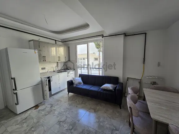 Hakev'den Eski Hastane Civarı Kiralık Eşyalı 1+1 Daire 1