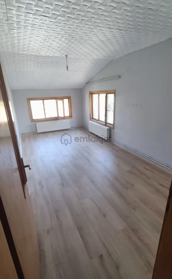 Meram Devlet Has. Civarı 2+1 Kiralık Catıkatı 2