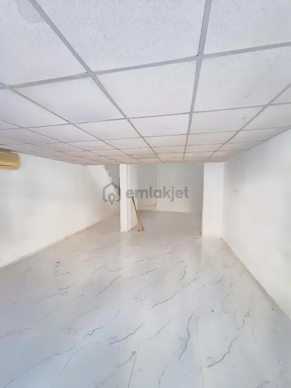 Merkez De Camişerfte Kiralık Dukan 80 M2 Sağlık Ocak Yanı 2