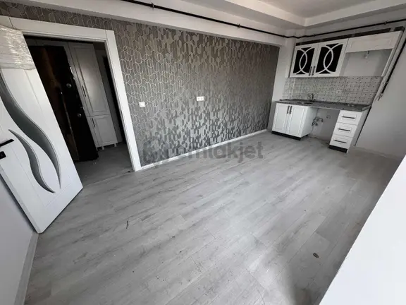 [ema] Sürsürü Yeşil Cami Karşısında Kiralık 1+1 Daire 2