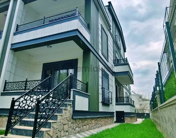 Uytundan Zeytinlide Doğayla İç İçe Satılık Ultra Lüks 4+1 Villa 1