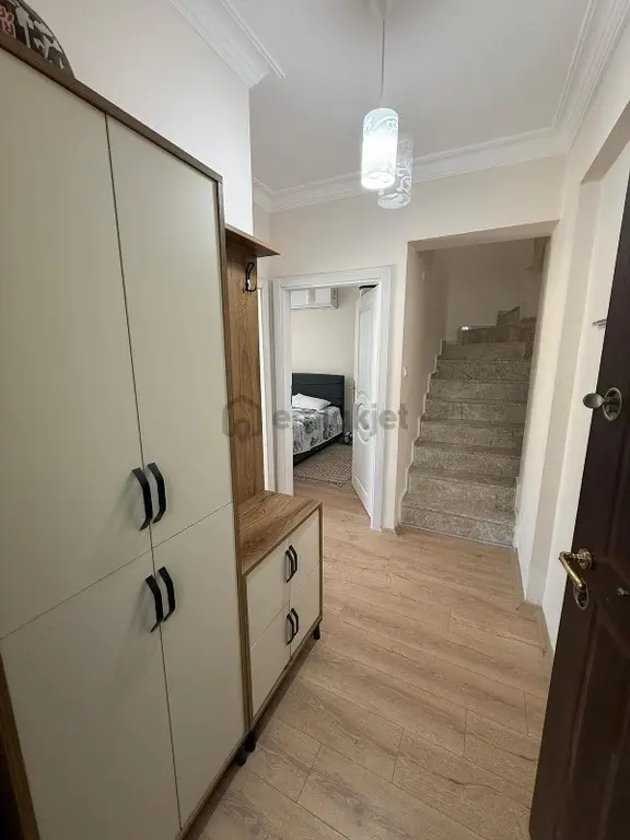Didim Merkez'de Eşyalı 4+1 Geniş Dubleks Daire 2