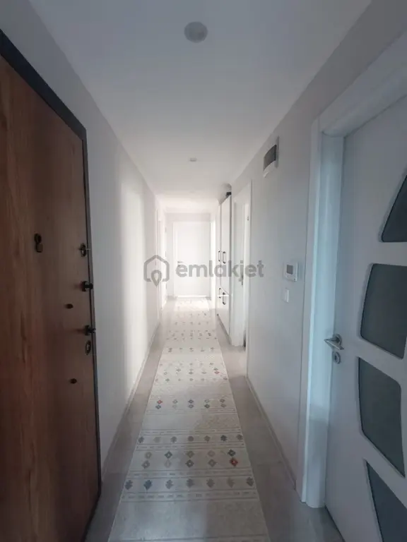 Balıkesir Karesi 1. Sakarya Mahallesi 3+1 120m2 Kiralık Daire 1