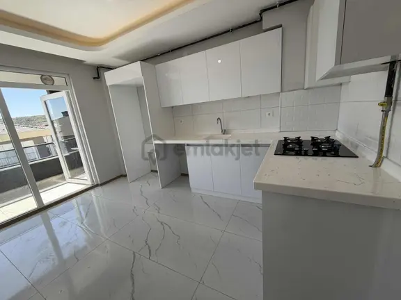 Kolçan Emlak'tan Zafertepede Kiralık 3+1 Daire 2