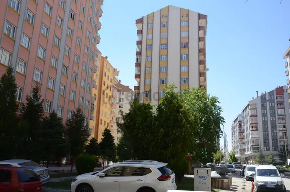 Talha Tozduman'dan Tren Yolu Cad.de Teraslı Çatı Katı 3+1 2