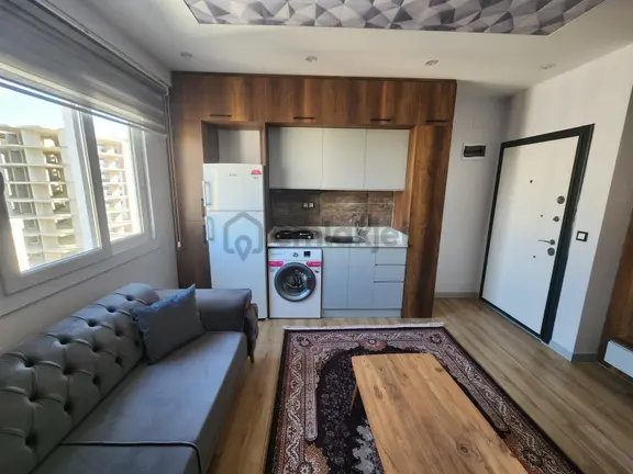Gültepe'de İskanlı Hasarsız 1+1 Eşyalı Cadde Üstü Satlık 2