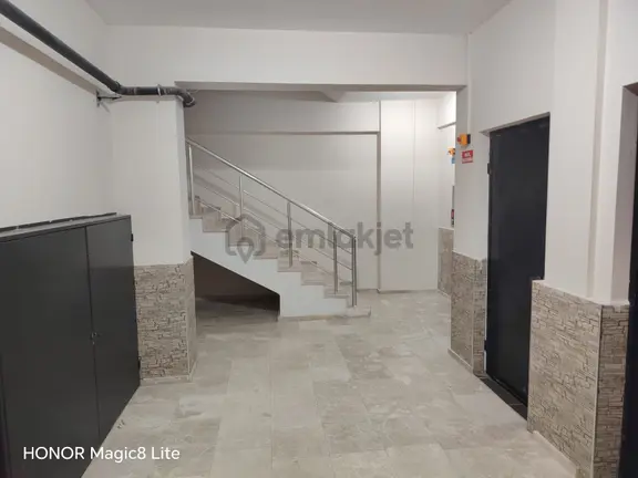 Atatürk Mahallesi Prestij Cad. Üzerinde Eşyalı Kiralık 1+1 Daire 2