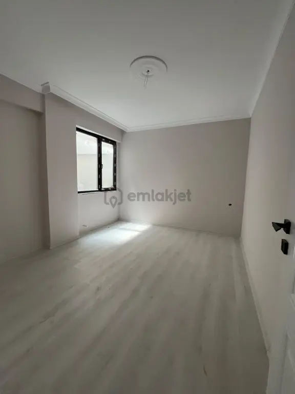 Cerrah'ın Merkezinde Satılık Sıfır Arakat Asansörlü 3+1daire 2