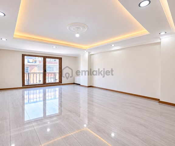 Kat Mülkiyetli-geniş 1+1-kapalı Mutfaklı Satılık Daire 2