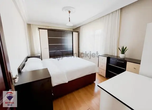 Sakaryanın Kalbinde 3 Ayrı Tapu 202 M² Arsa İçinde 288 M² Bina 2
