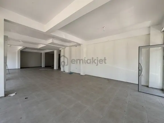 Salihli Keli De Kiralık 280 M2 Dükkan-mağaza-depo 1