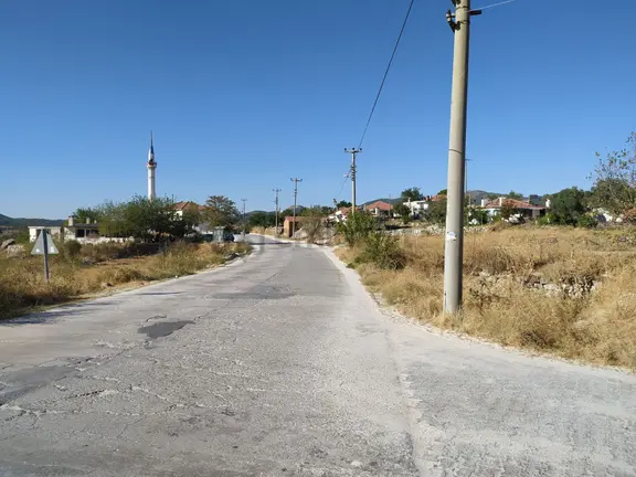 Köy Yerleşim Yeri İçerisinde Tam Size Göre 1