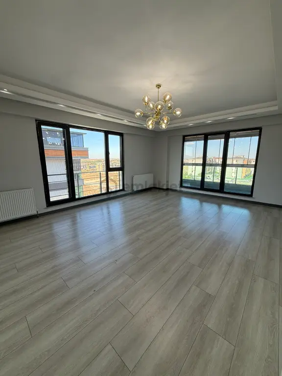 Çerkezköy Cumhuriyet Mah Tepede Kiralık 3+1 Site İçinde Daire 2