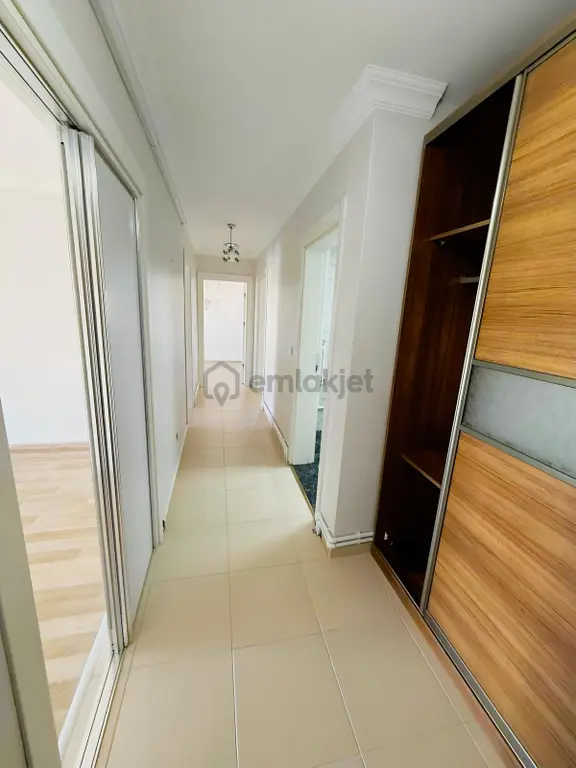 Alfa İnvestten Cumhuriyet Sitesinde Havuz Cephe 2+1 Temiz Daire 2
