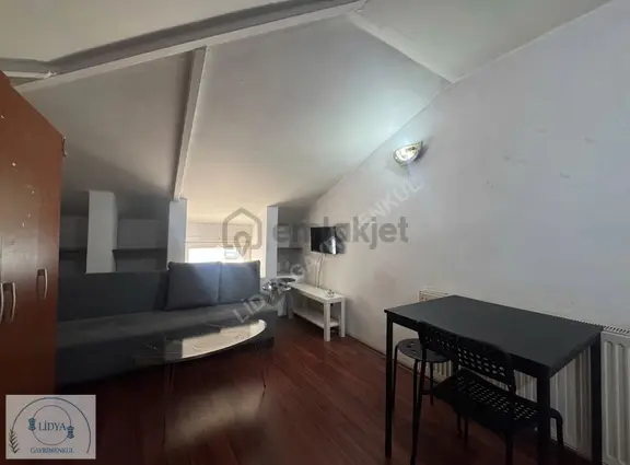 Yeditepe Karşısı, Sadece Öğrenciye Eşyalı 1+1 Daire 2