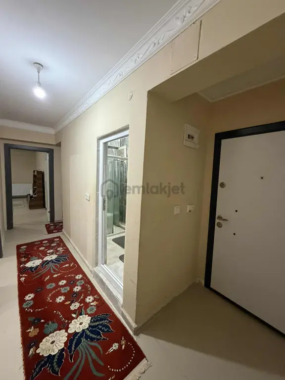 Adnan Menderes Mahallesinde Satılık 2+1 Arakat 100m2 Daire 2