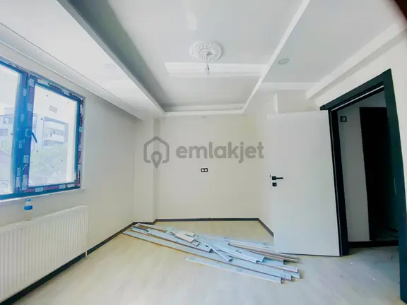 Tercih'den Merkezi Konumda Yüksek Kira Getirili 1+1 Geniş Daire 1