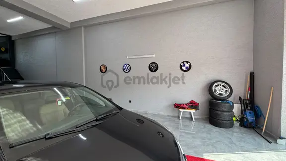 Oto Centerda Masrafsız, Ofis Bölümlü, Yatırımlık 140 M² Dükkan! 2