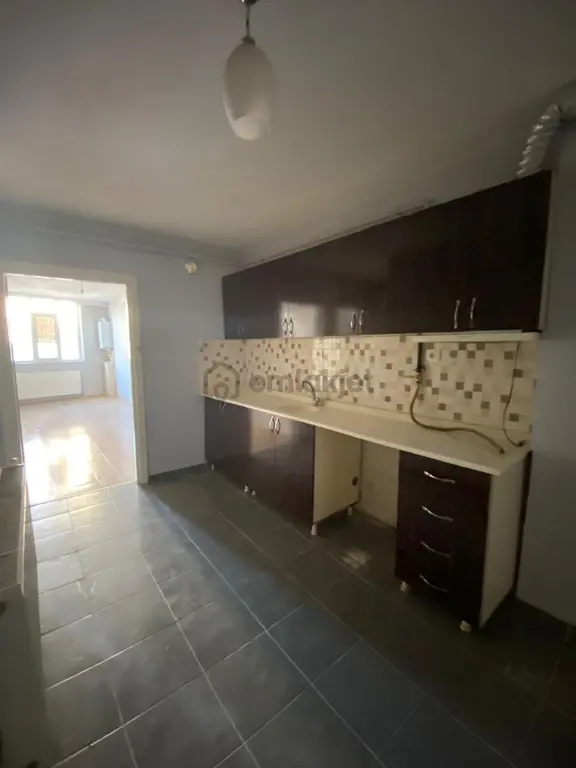 Beyaz Gayrimenkulden İstiklal'de Kiralık 1+1 Arakat 2