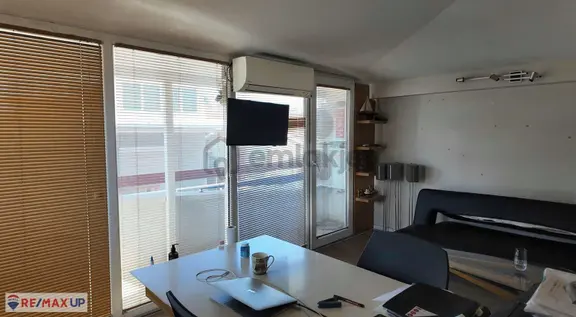 Korutürk Mahallesinde Ticari Ruhsatlı Satılık Bina 1