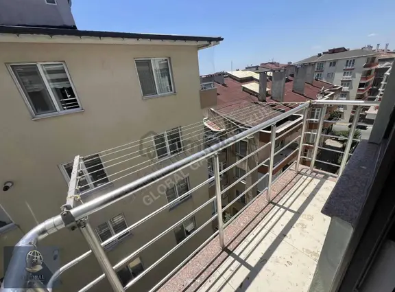 Muhittin Bağlariçi 1. Sokak 2+1 Arakat İskanlı 12 Yaş 2