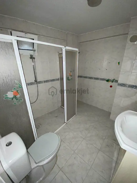 Samsun İlkadım Ulugazi Mahallesi'nde 2.kat 2+1 Kiralık Daire 1