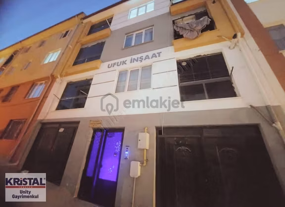 Kr Unity'den Emek'te Asansörlü ,balkonlu 2+0 Kiralık Daire 1