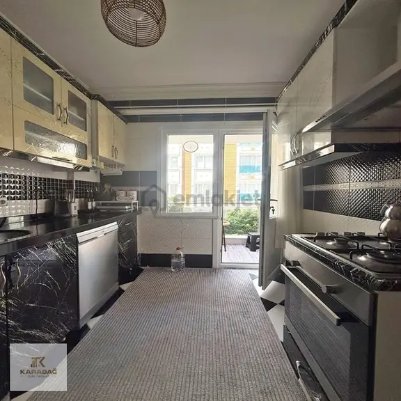 Esenyurt Mehterçeşme Mah 3+1 130m2 Asansörlü Çift Balkonlu 4.950 2