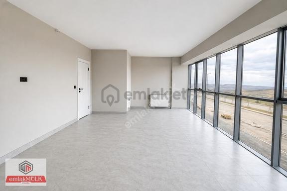 Cadde Üzeri Ticari Kullanıma Uygun Yapılı 180 M2 Kiralık Dükkan 2