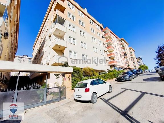 Şerifali' De Caddeye Çok Yakın Geniş 2+1 Kiralık Daire 1