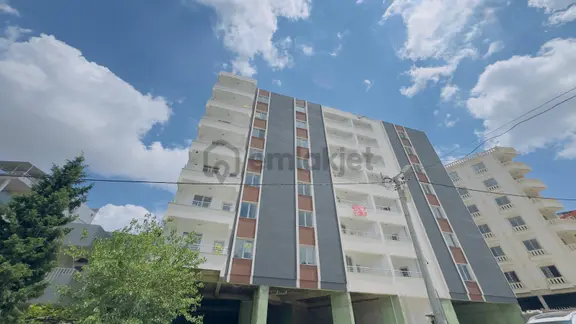 Barak Emlak'tan Ravza Caddesinde Kiralık Ve Satılık 1+1 Daireler 2