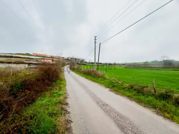 Yüzde 40 Villa İmarlı Yatırımlık Topçu'da 689 M2 Arsa 2