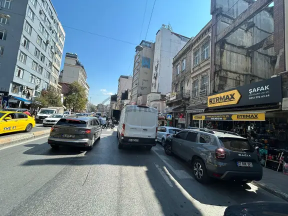 İstanbul Beyoğlu Arap Cami Karaköy'de Kiralık Ticari Bina 2