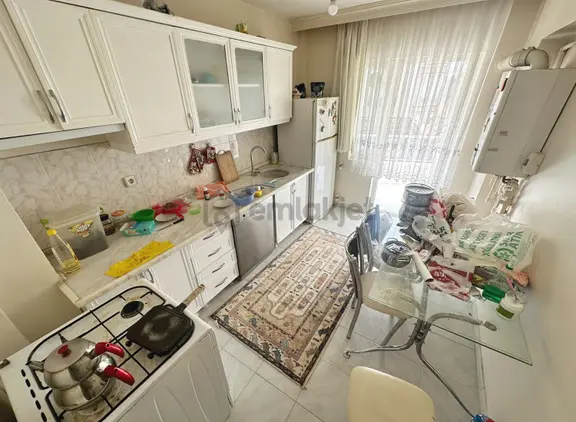 Osmangazi Perşembe Pazarı Altı Ön Cephe Katta Temiz 3+1 Daire 1