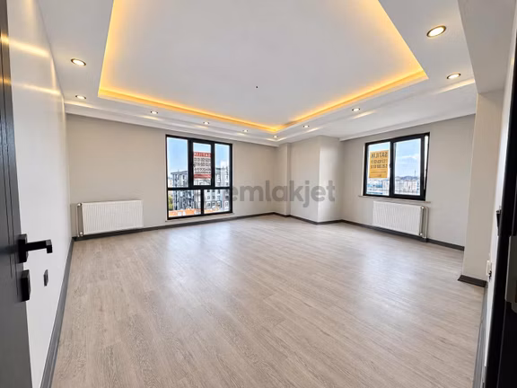 Başokur'dan Bahçelievler Devlet Hastanesi Yanı Boş 3+1 Daire 1