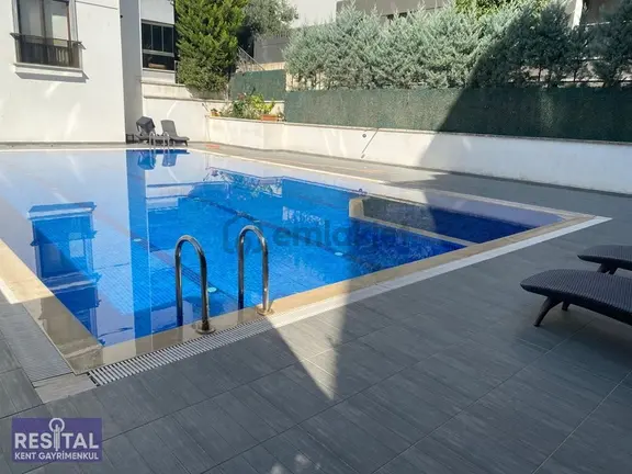 Balat'da Havuzlu 3+1 125 M2 Kiralık Daire 1