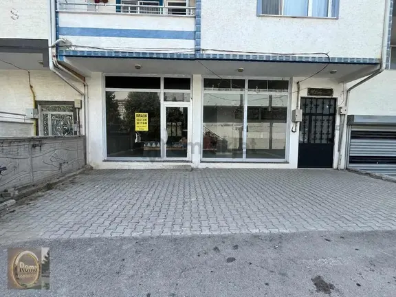Roma' Dan Yeni Mahalle' De Kiralık Dükkan 2