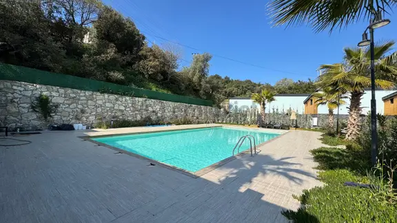 Foça Kozbeyli'de Eşyalı Kiralık Villa 2