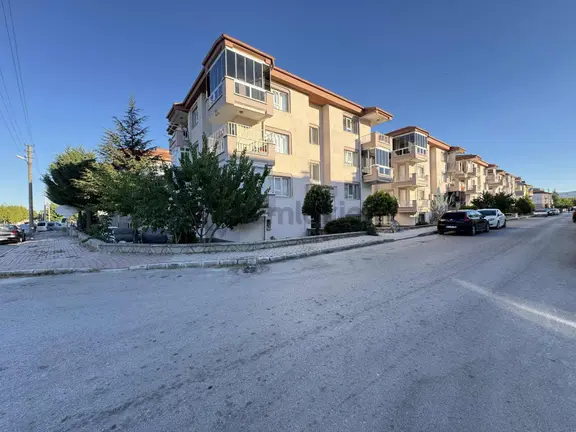 Eşrefpaşada 3+1 + Ek (1+1) Eklentili Satılık Daire 2