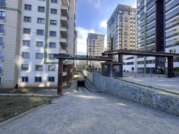 Yalıncak'ta Satılık 4+1 Fırsat Daire 1