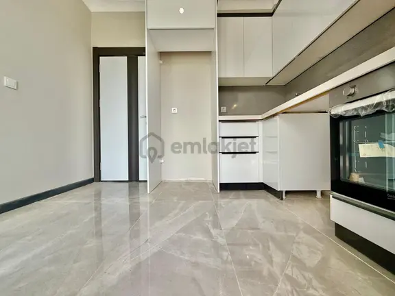 ꧁ay Emlak'tan꧂küçükkuyu'da Kazdağlarının Eteklerinde Muhteşem Manzaralı Satılık 2+1 Lüx Daire 2