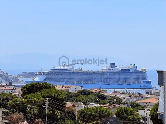 Marina' Da Lüks Rezidansda Deniz Manzaralı 3+1 Daire ! 2