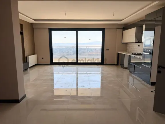 Deniz Manzaralı Havuzlu Sitede 1+1 Kiralık Sıfır Dair 1