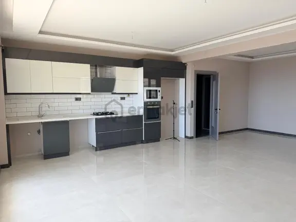 Deniz Manzaralı Havuzlu Sitede 1+1 Kiralık Sıfır Dair 2