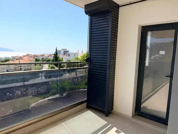 Deniz Manzaralı Havuzlu Sitede 1+1 Kiralık Sıfır Dair 2