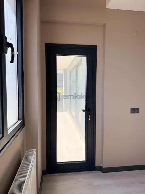 Kuşadası'nda Site İçinde Deniz Manzaralı 1+1 Kiralık Sıfır Daire 2